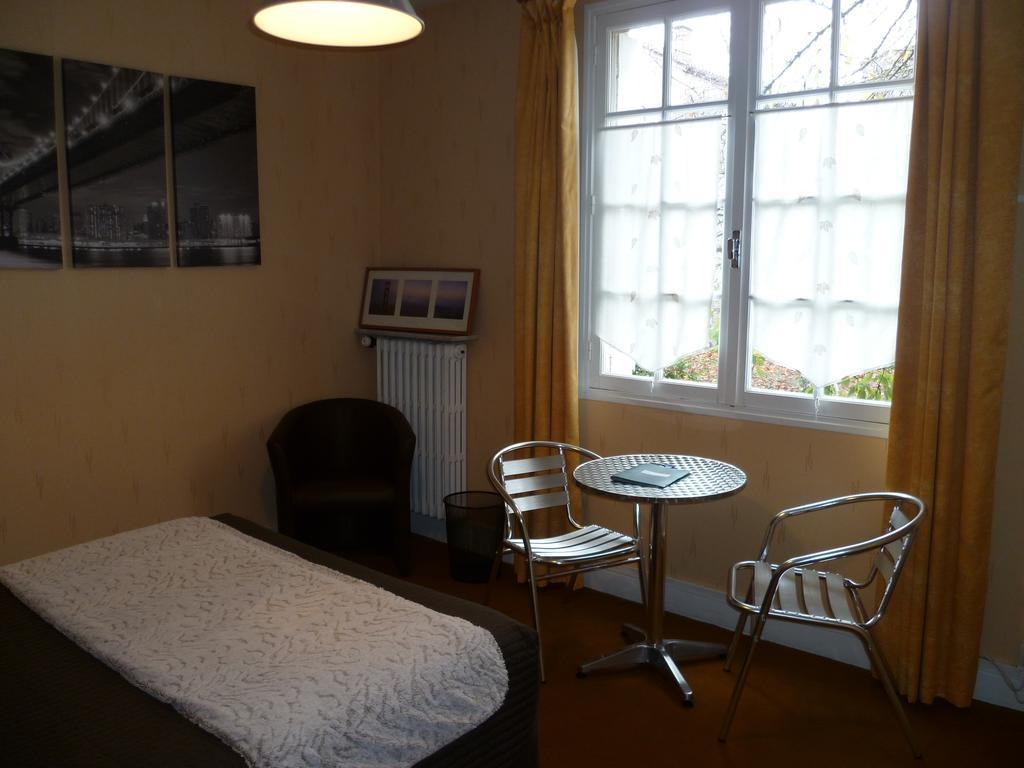 Hôtel La Résidence Villeneuve-sur-Lot Quarto foto